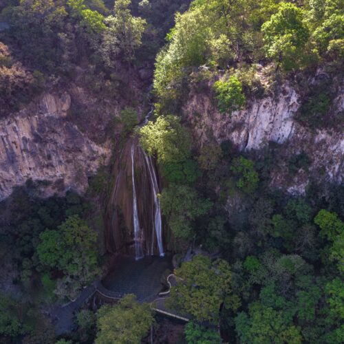 Cascada "Cola de Caballo" V1