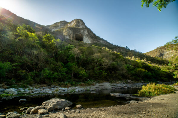 Cueva de los "murciélagos" V4