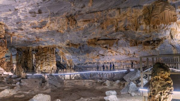Grutas de Bustamante V1
