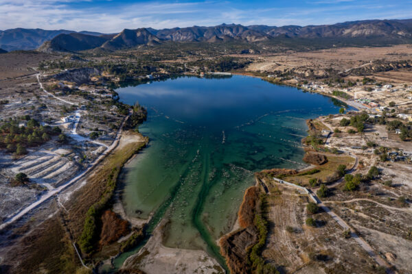 Laguna de labradores V1